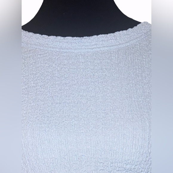 a new day Crinkle Textured Long Sleeve Top
Light Blue
Medium (8/10)
New with Tag - Picture 3 of 5
